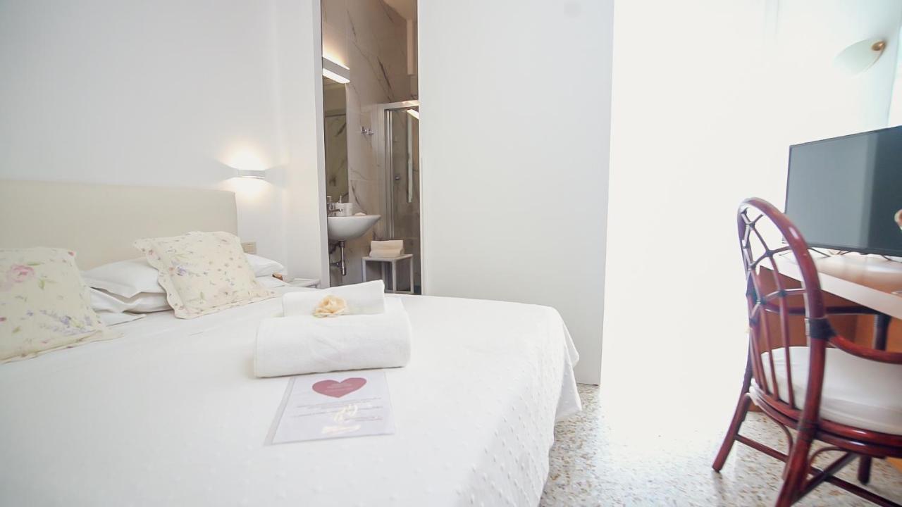Hotel Pinocchio كاتوليكا المظهر الخارجي الصورة
